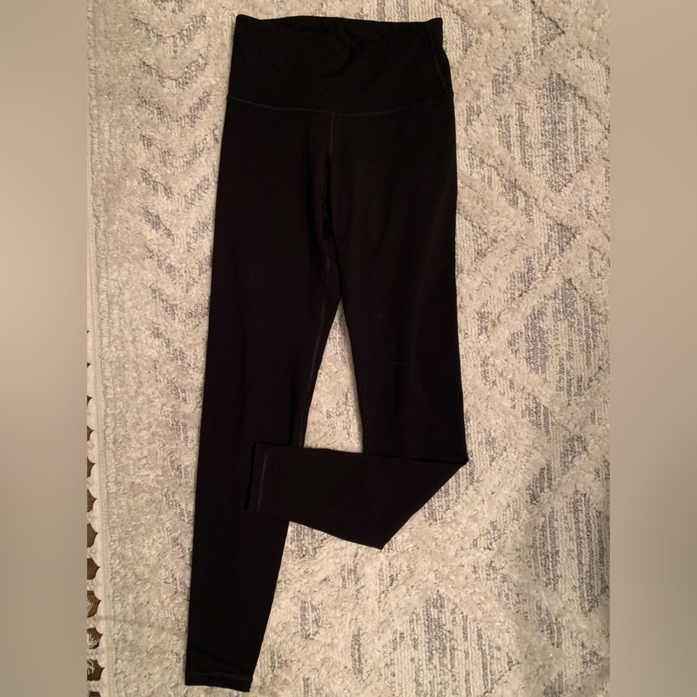Old navy leggings! Never worn. I have two pairs of interested!
